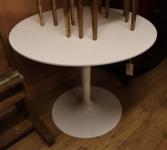 A tulip-shape table W.91cm